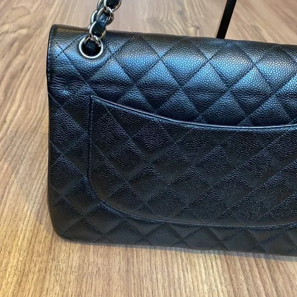 A115- π― % authentic Chanel classic jumbo double-flap - Picture 9 of 17